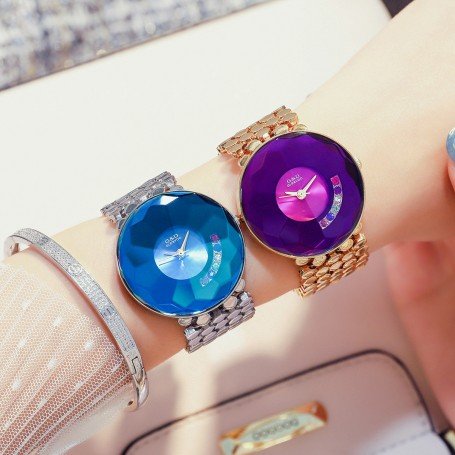 Round Dial Analog Watch With Steel Belt